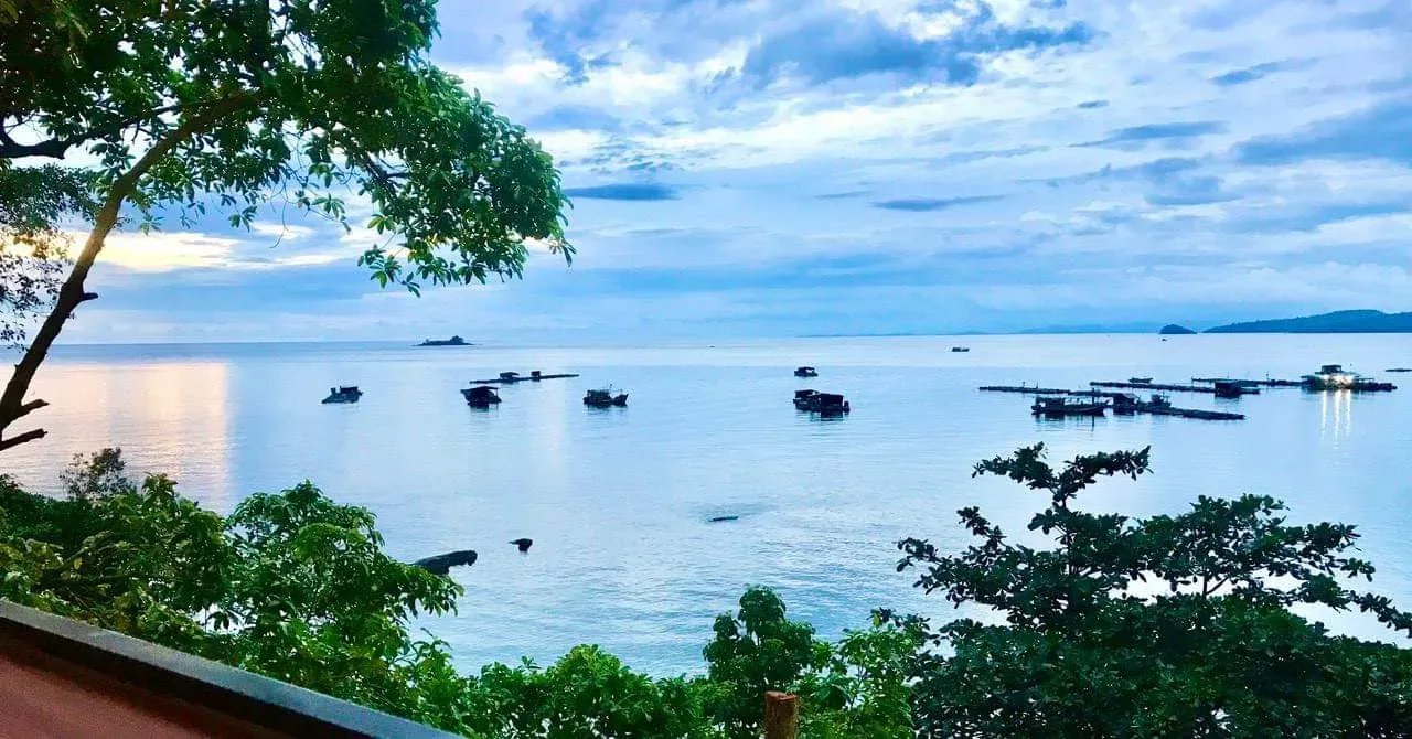 nha hÃ ng á»Ÿ gÃ¡nh dáº§u