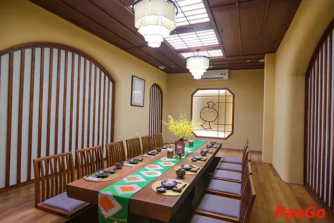 Nhà hàng Hatoyama với kiến trúc Nhật Bản sang trọng