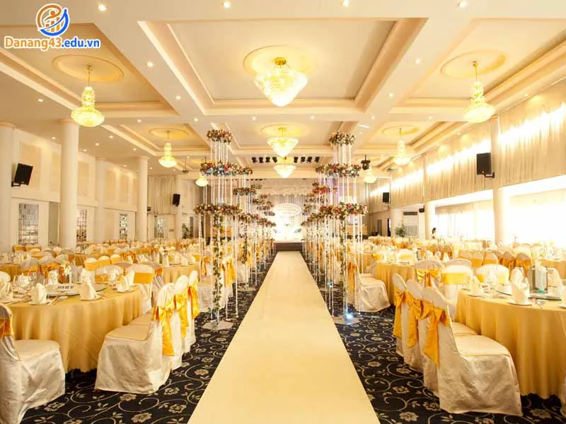 Không gian nhà hàng Hoa Sứ