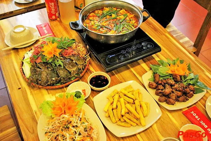 Không gian nhà hàng Lẩu Đức Trọc Trung Hòa