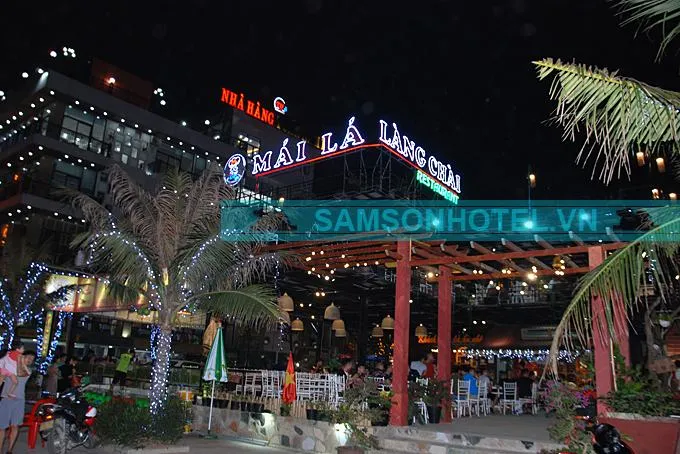 Nhà hàng Mái Lá Làng Chài với không gian rộng rãi