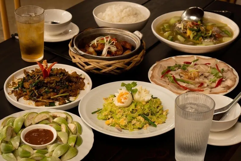 Set heo 7 món đặc sản tại Du Tonkin