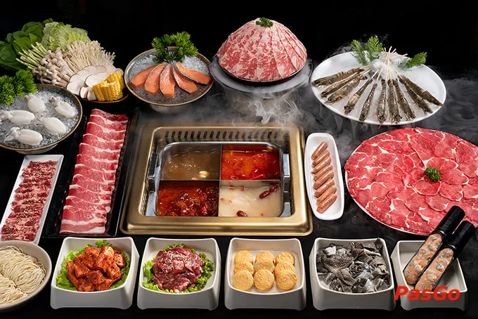 Không gian nhà hàng Manwah Nguyễn Hoàng với phong cách Đài Loan hiện đại