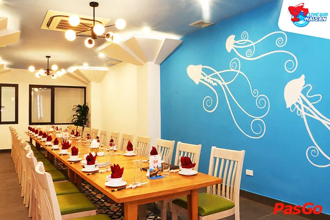 Không gian sang trọng tại Thế Giới Hải Sản với các món hải sản tươi ngon