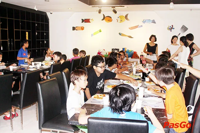 Nhà hàng Top Chef Hoàng Hoa Thám 23