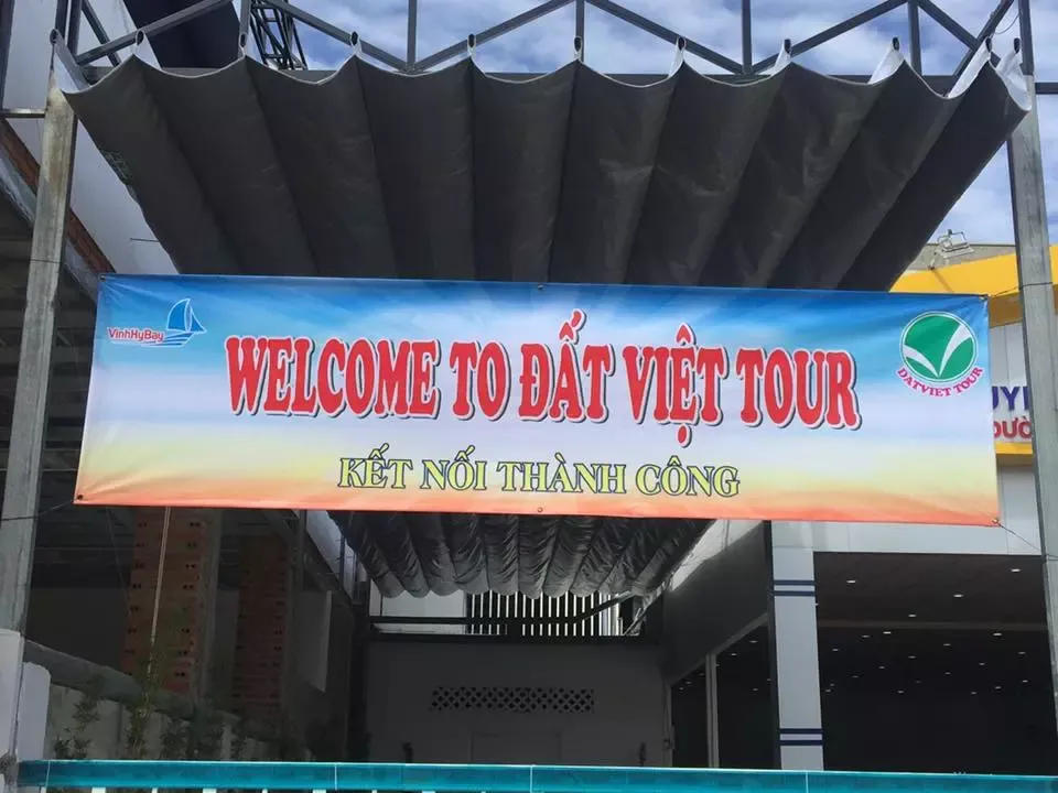 Đón đoàn khách của công ty du lịch Đất Việt tại nhà hàng Ninh Chữ Sea