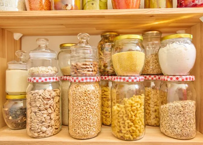 Tổng hợp các loại đồ ăn khô thiết yếu trong gian bếp gia đình năm 2026