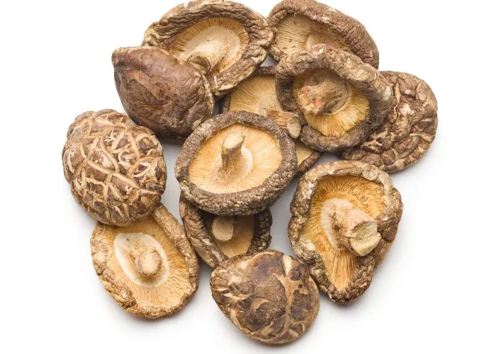 Nấm khô và mộc nhĩ giúp tăng hương vị tự nhiên cho món ăn