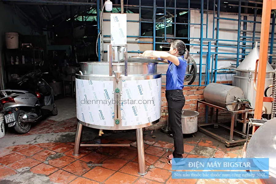 Bảng điều khiển thông minh của nồi điện nấu thuốc bắc