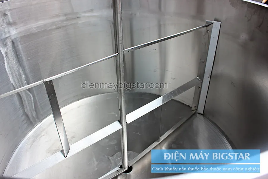 Cánh khuấy chắc chắn giúp đảo đều nguyên liệu thuốc