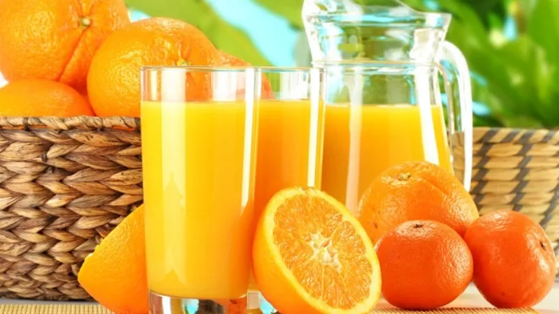 Nước ép cam mọng nước bổ sung Vitamin C tăng cường hệ miễn dịch tối ưu