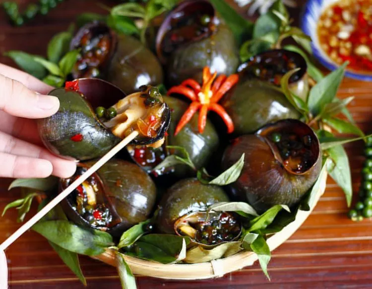 Ốc bươu nướng tiêu xanh thành phẩm nóng hổi chuẩn vị nhà hàng 5 sao