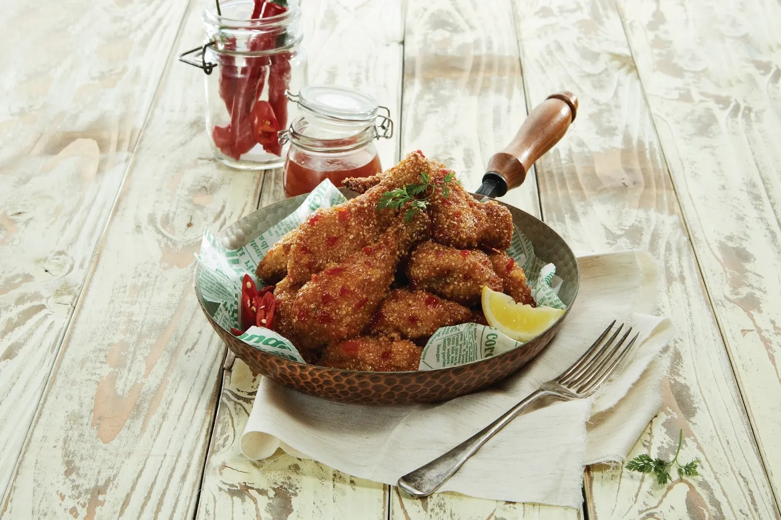 Món gà nướng giòn rụm tại Oven Maru