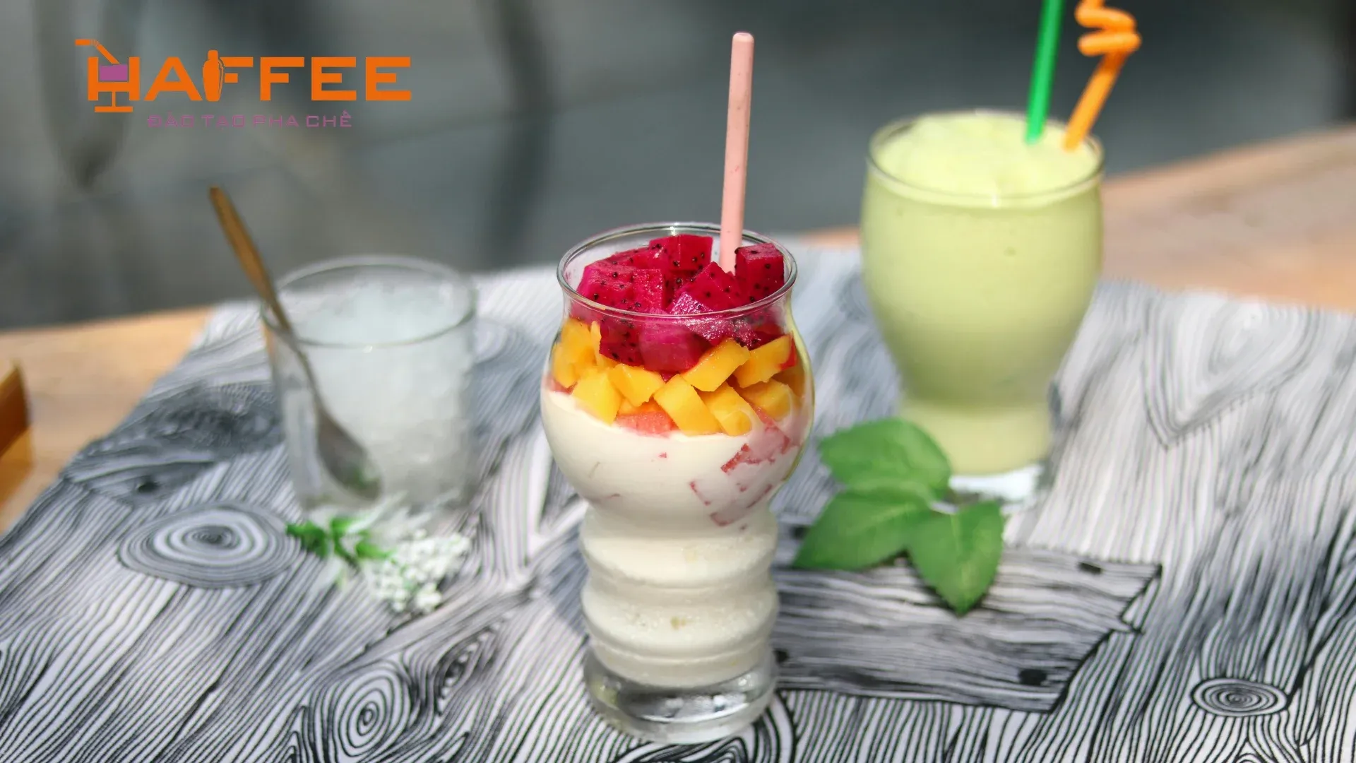 Muá»'n khÃ¡ch nhá»› mÃ¡i ly sá»¯a chua cá»§a báº¡n? HÃãy lÃ m cho nÃ³ khÃ´ng chá»‰ ngon mÃ  cÃ²n tháº­t Ä'áº¹p vÃ  Ä'Ã¡ng bá» tiá»n