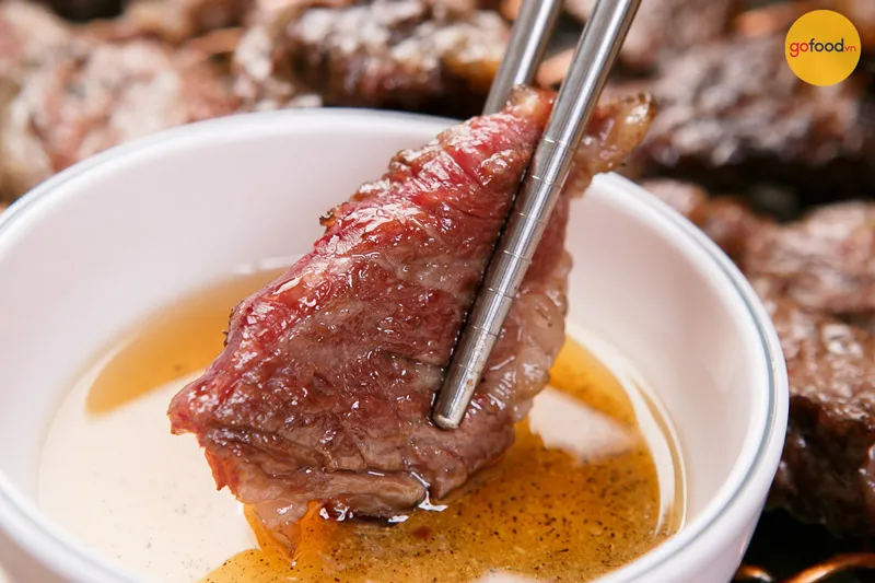 Nước chấm thịt nướng theo phong cách Thái mang chút vị chua nhẹ