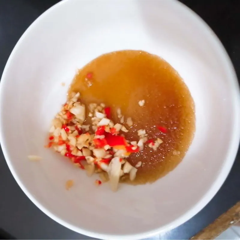 Pha nước sốt chanh