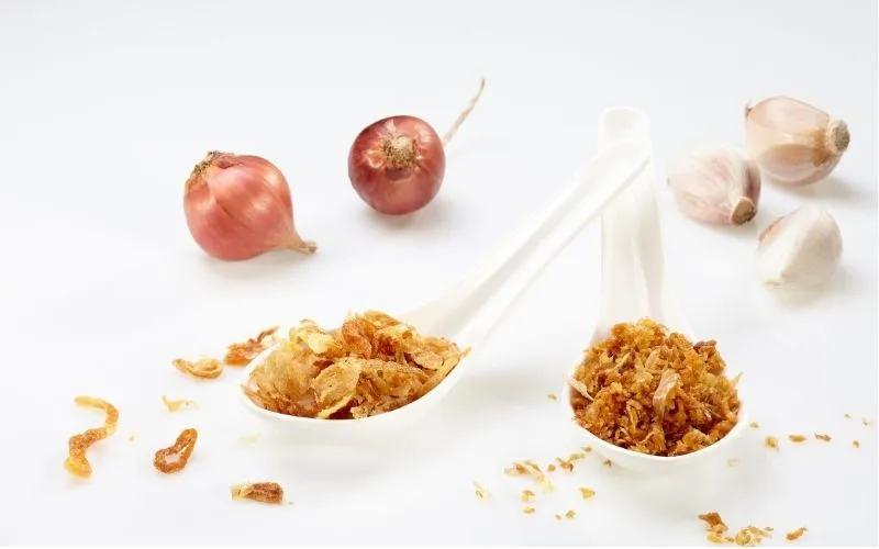 Kiểm soát nhiệt độ khi phi hành tỏi là yếu tố quyết định độ ngọt tự nhiên của sốt