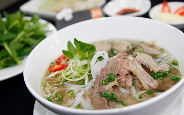 Phở bò 197 với nước dùng trong veo