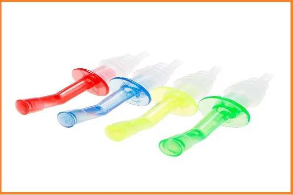 Các loại vòi rót rượu bằng nhựa nhiều màu sắc