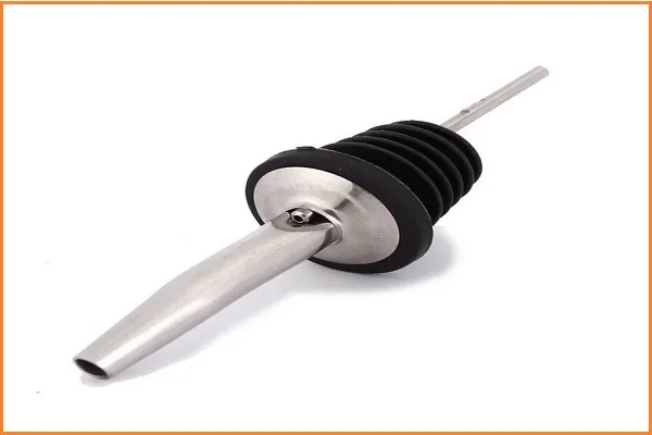 Cấu tạo vòi rót kim loại có lỗ thông khí