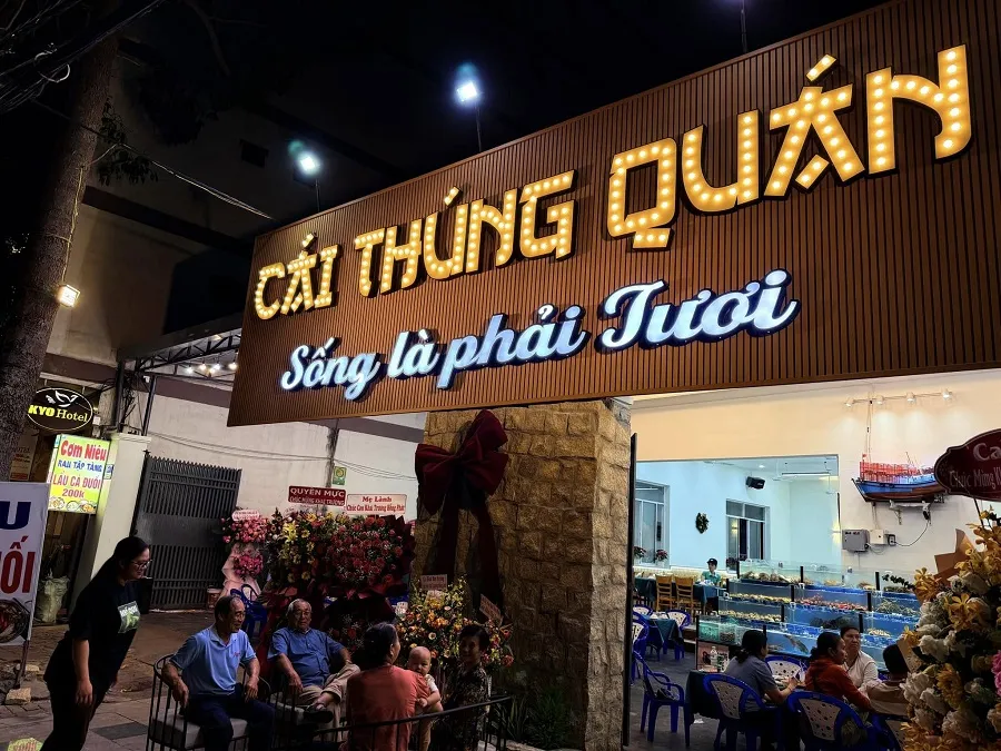 Hải sản tươi sống tại Cái Thùng Quán
