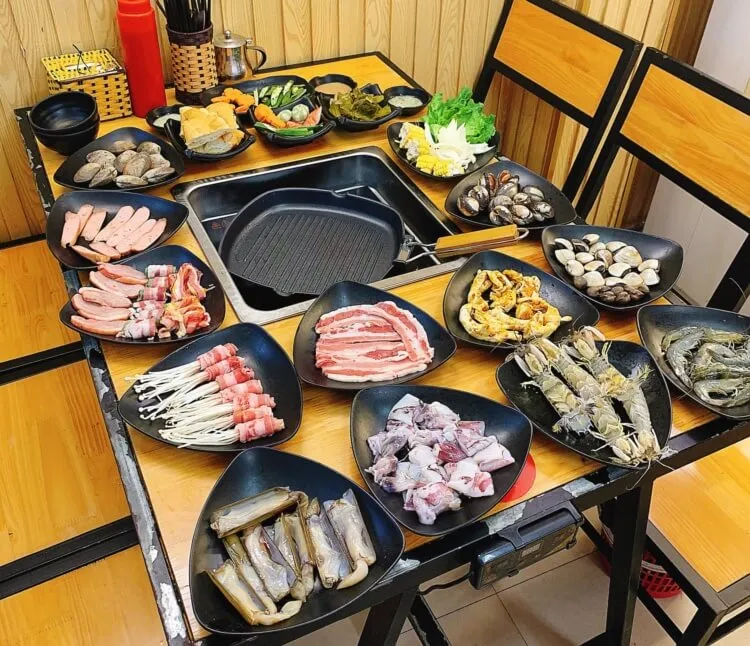 Thưởng thức lẩu nướng Hàn Quốc Đà Lạt