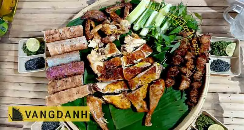 Mẹt gà nướng, thịt nướng, cơm lam