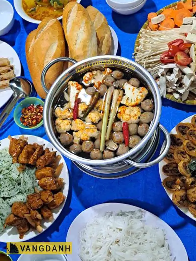 Mâm chay đủ món