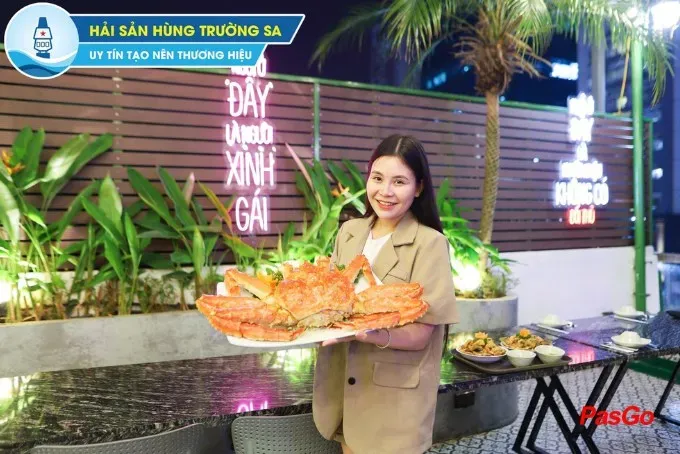 Hải Sản Hùng Trường Sa view rooftop