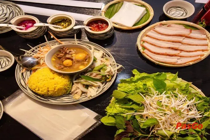 Bánh Tráng Cuốn Thịt Heo tại Quán Rôm