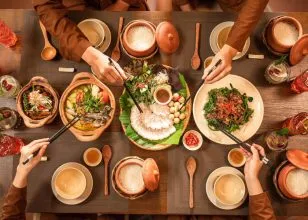 Cơm Niêu Quán Việt là một quán ăn sáng ngon ở Mũi Né