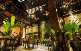 Không gian sang trọng và hiện đại của Sứ Bia thu hút giới sành ăn Hà Thành