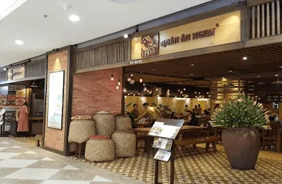 Quán Ăn Ngon Royal City với các món ăn truyền thống ba miền