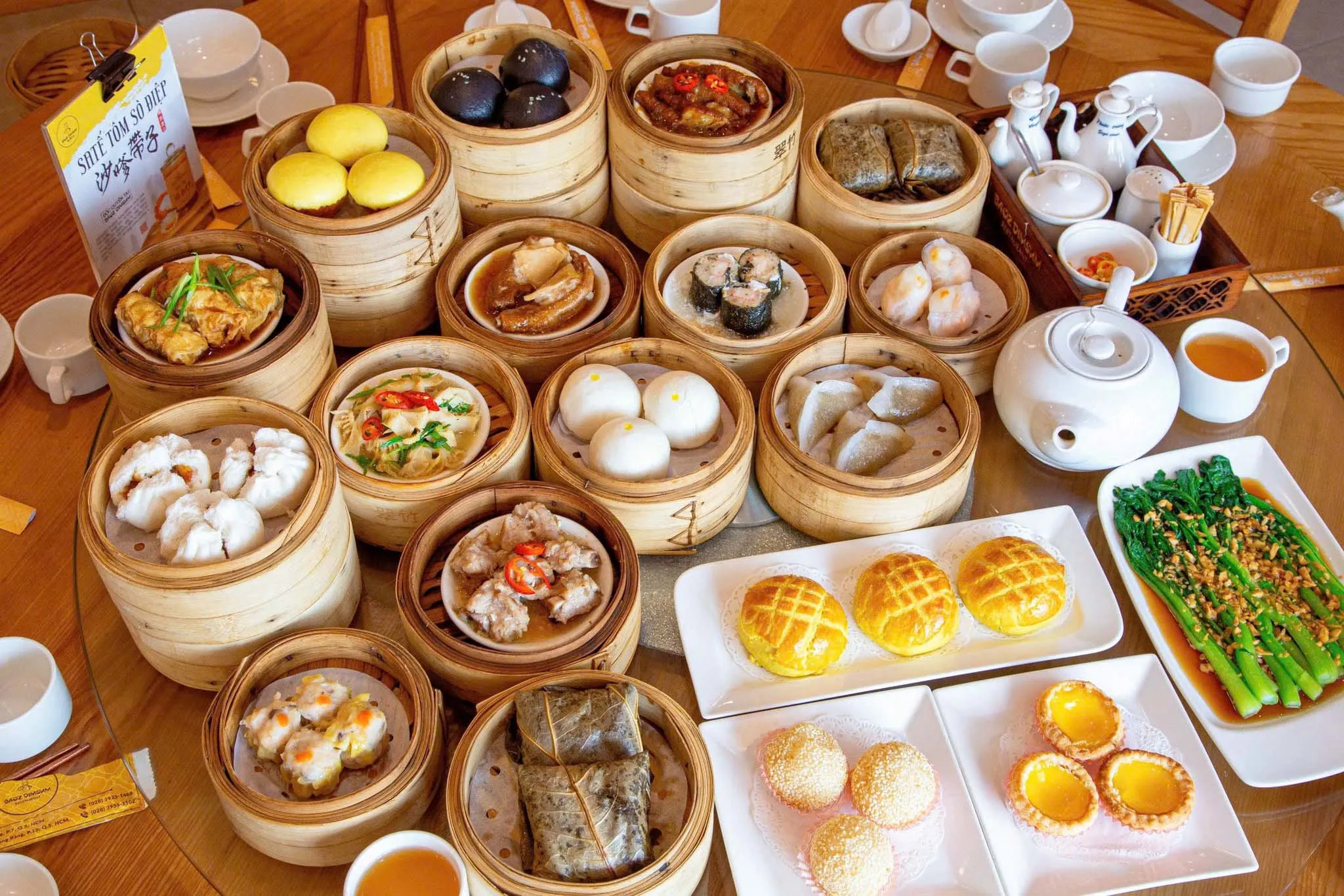 Xửng dimsum nóng hổi tại Baoz Dimsum với tạo hình tinh tế và bắt mắt