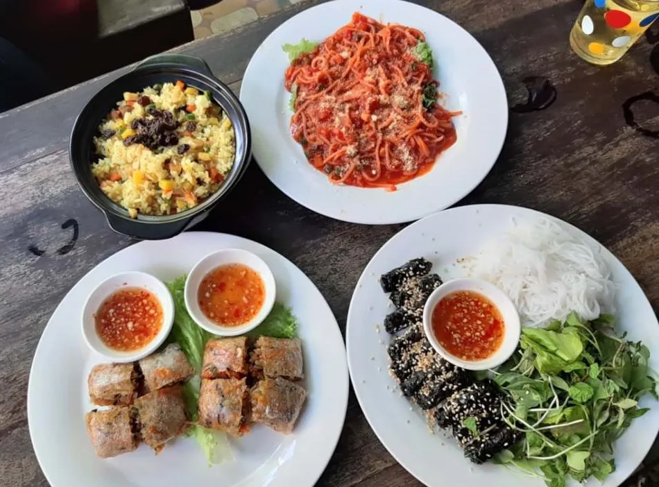 Quán chay Hội An đưa mời thực khách bước vào thế giới ẩm thực hội tụ tinh hoa và văn hóa địa phương xứ Quảng