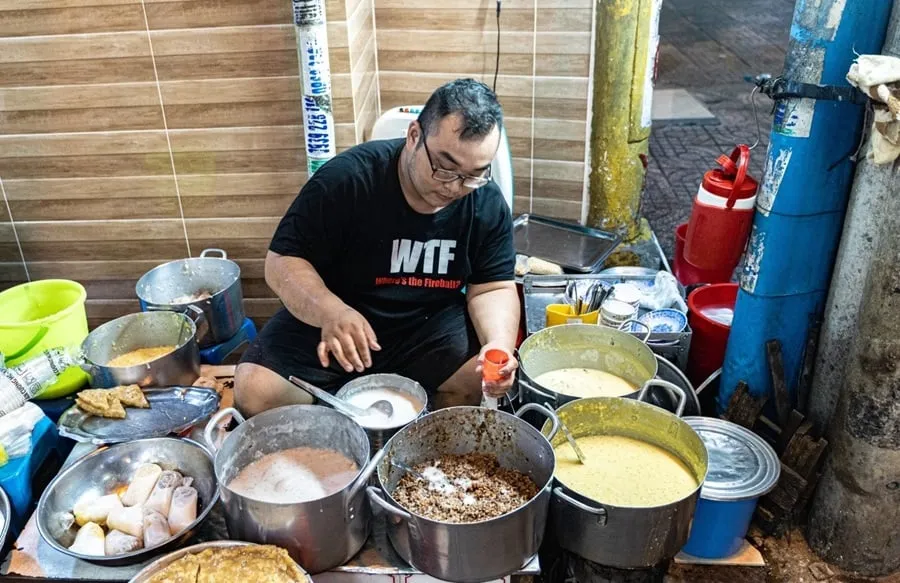 Quán chè nóng cô Điệp