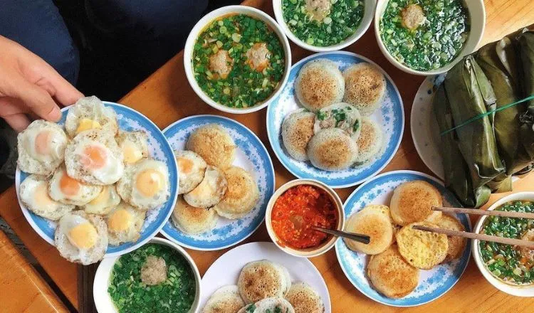 Bánh căn Lệ thơm ngon nức tiếng