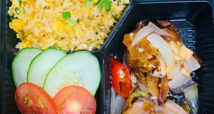 Món ăn gia đình được chuẩn bị chỉn chu tại Bếp ở Hẻm 34