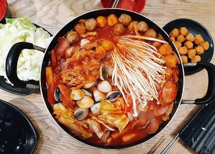 Mì cay chuẩn vị tại Simisi