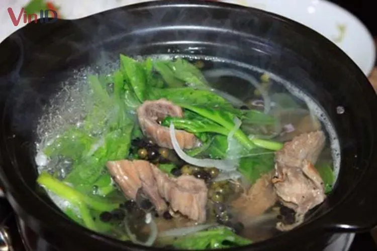 Quy trình hầm bao tử với hạt sen, tiêu và rau củ