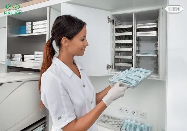 Mỗi phòng khám nên có khu vực riêng để vệ sinh dụng cụ