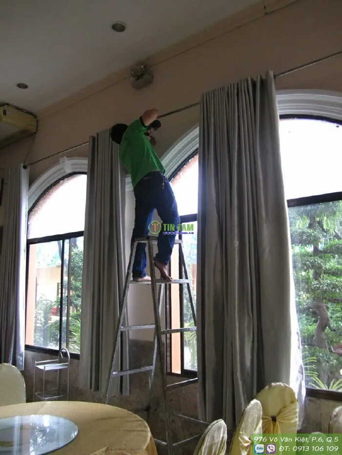 Rèm pha lê Quận 11 - Nhà hàng Phong Lan