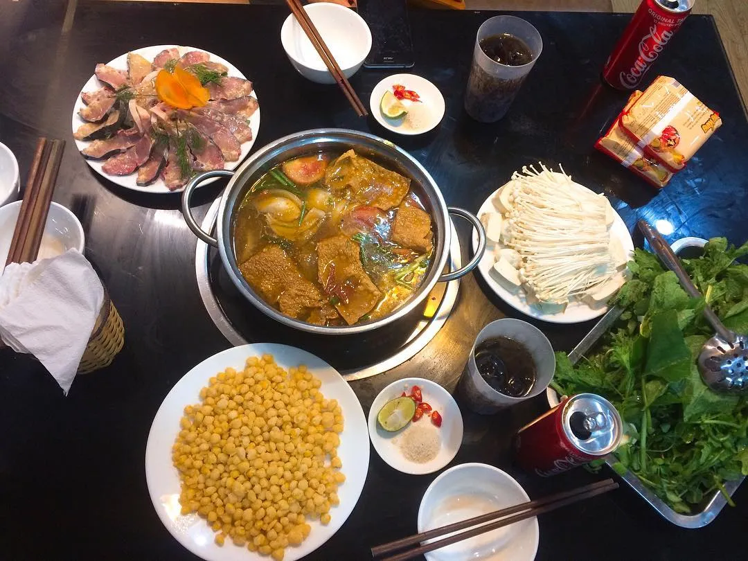 Lẩu băng chuyền hiện đại tại Hotpot Center