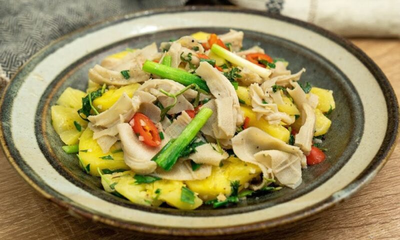 Hướng Dẫn Chi Tiết Cách Nấu Lòng Bò Xào Khế Chua Giòn Chuẩn Vị