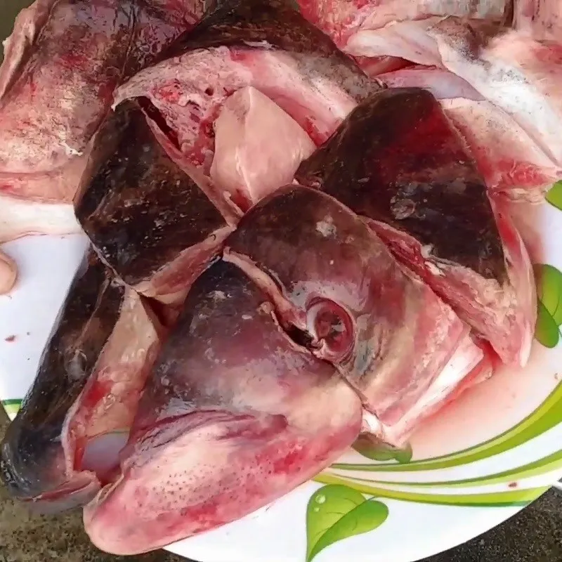 Sơ chế cá mè sạch, không tanh