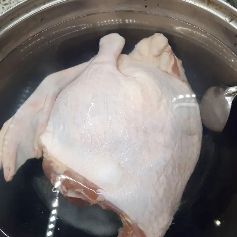 Chọn ngan tươi ngon là bí quyết hàng đầu cho món miến hoàn hảo