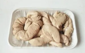 sơ chế nội tạng heo tươi sạch cho món cháo lòng