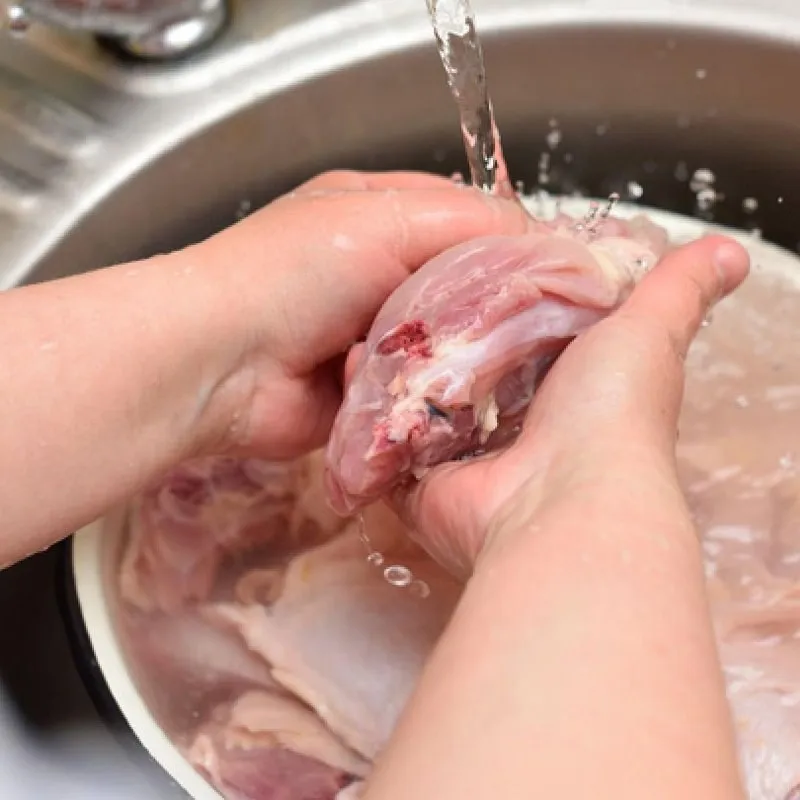 Sơ chế thịt heo