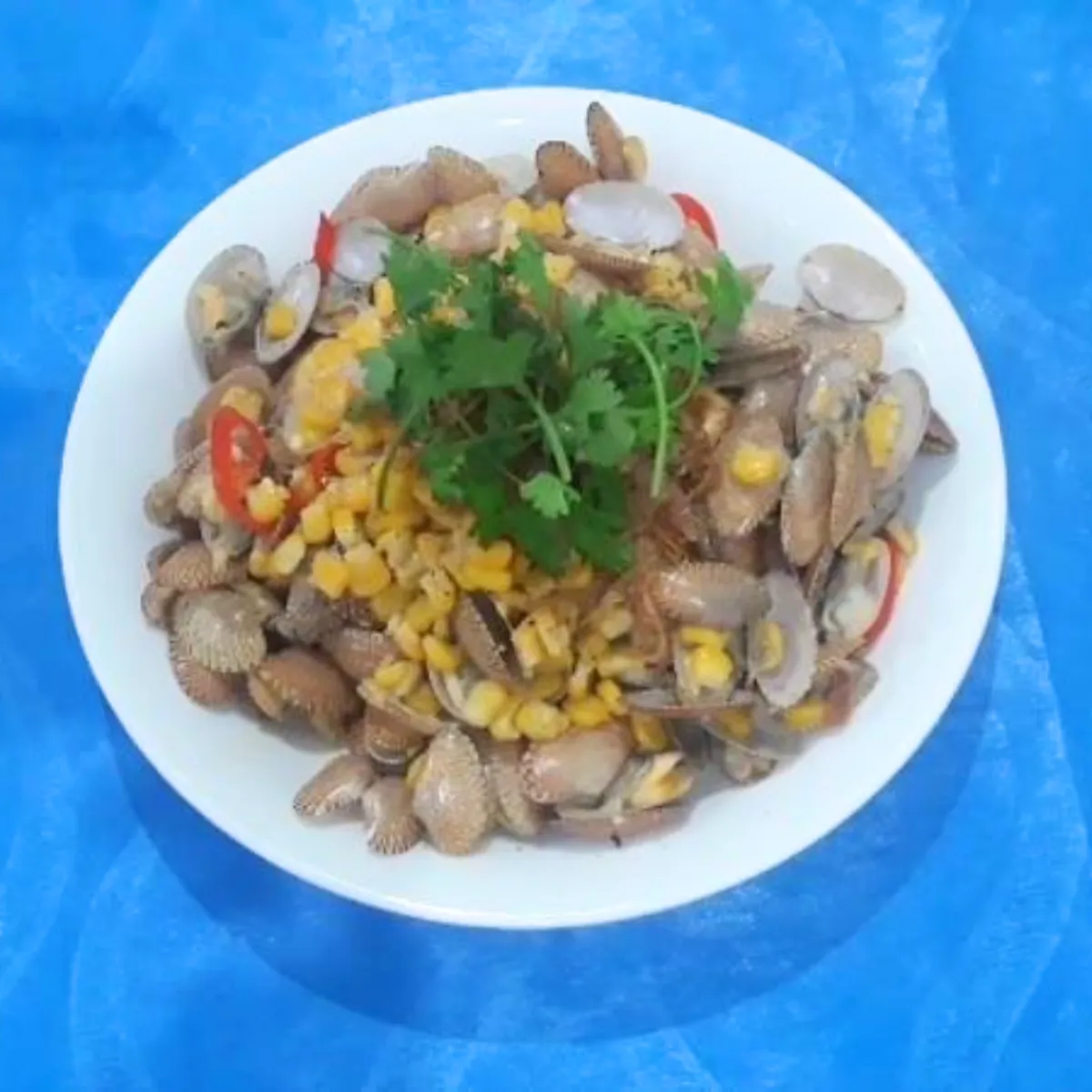 Sò lụa xào bắp là sự kết hợp mới lạ và giàu dinh dưỡng