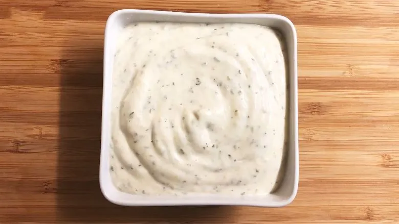 Cách làm nước chấm gà rán kem tỏi